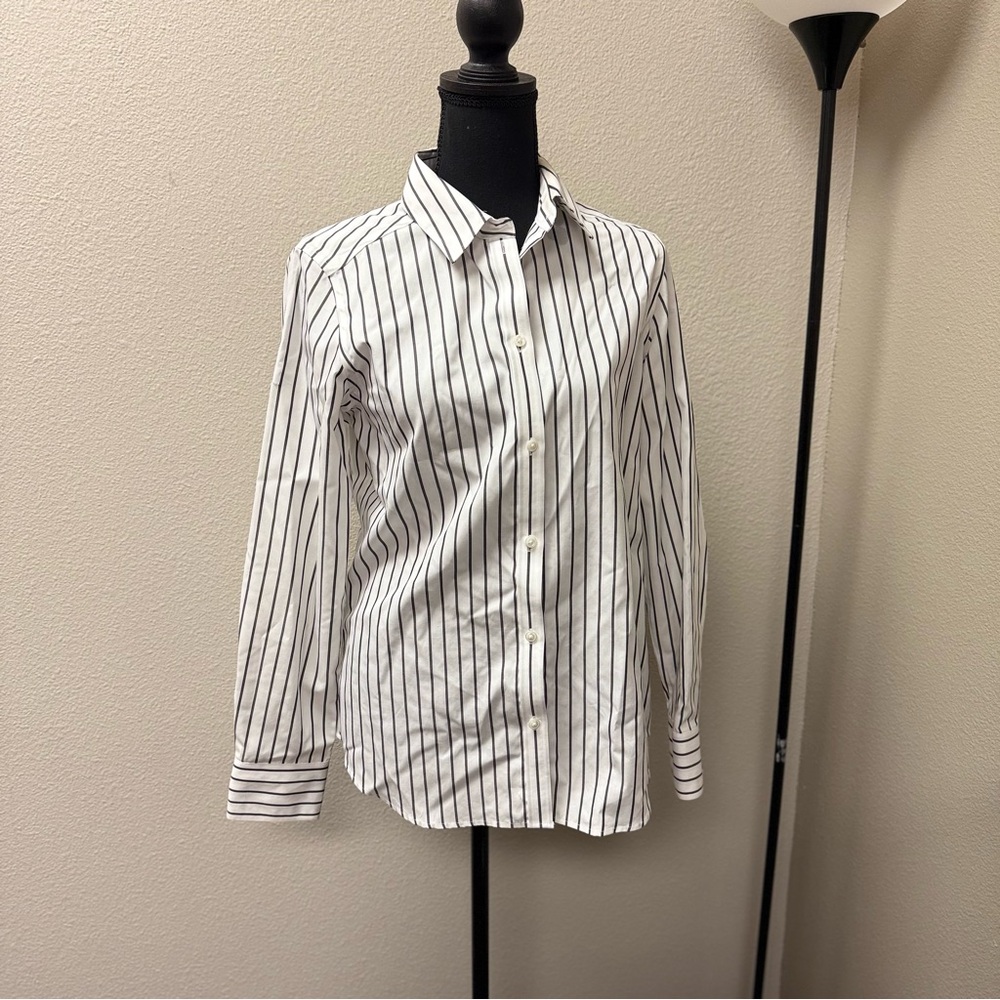Pendleton Classic White Pinstriped Women's Shirt. Casual. Size 10